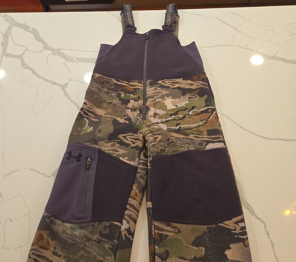 Under Armour Camouflage Jumpsuit Bib Size Juniors Medium